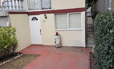 Se Vende Casa Duplex en Viveros de La Loma
