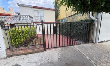 Se Vende Casa Duplex en Viveros de La Loma