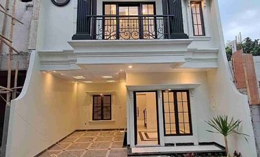 Jual Rumah Classic Modern Plus RoofTop Di Kavling DKI Jagakarsa