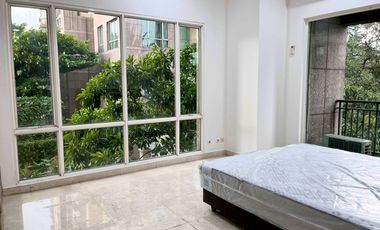 Disewakan Senayan Residence Apartment 3 Bedroom Siap Huni Kondisi Bagus dan Rapi