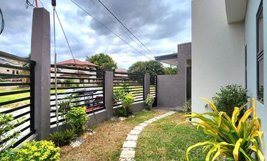 RUSH SALE! CORNER 2-STOREY MODERN HOUSE AND LOT FOR SALE NEAR MABALACAT GATE CLARK