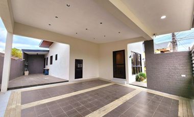 RUSH SALE! CORNER 2-STOREY MODERN HOUSE AND LOT FOR SALE NEAR MABALACAT GATE CLARK