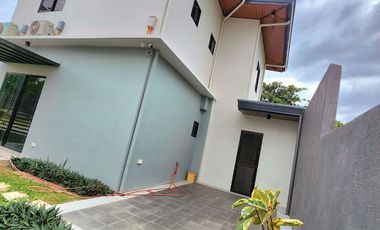 RUSH SALE! CORNER 2-STOREY MODERN HOUSE AND LOT FOR SALE NEAR MABALACAT GATE CLARK