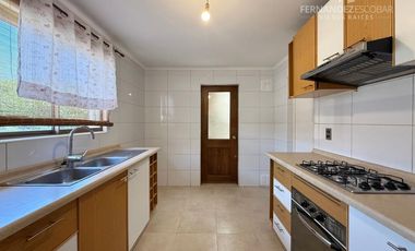 SAN ESTEBAN - VENDE CASA 3D 2B 1E COND. LOS SOLARES