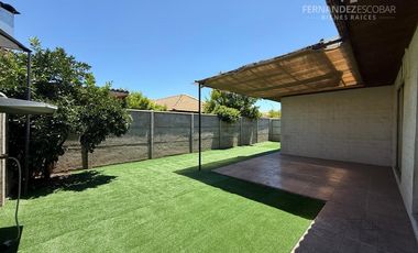 SAN ESTEBAN - VENDE CASA 3D 2B 1E COND. LOS SOLARES