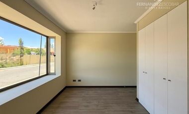 SAN ESTEBAN - VENDE CASA 3D 2B 1E COND. LOS SOLARES