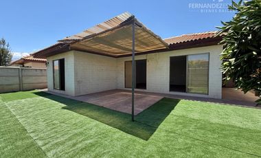 SAN ESTEBAN - VENDE CASA 3D 2B 1E COND. LOS SOLARES
