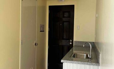 FOR RENT – STUDIO @ BERKELEY SUITES, SOUTH FORBES/NUVALI