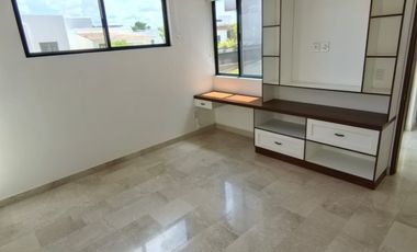 CASA EN VENTA LAGOS DEL SOL CANCUN COLIBRIS