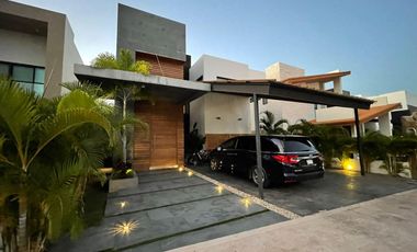 CASA EN VENTA LAGOS DEL SOL CANCUN COLIBRIS
