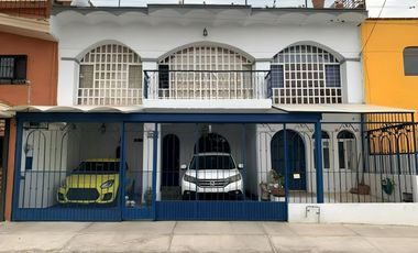 Casa Remodelada en Venta en Col. Monumental, Guadalajara – Excelente Ubicación