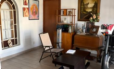 Casa Remodelada en Venta en Col. Monumental, Guadalajara – Excelente Ubicación