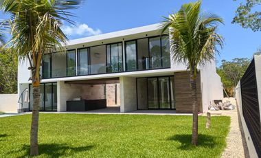 CASA EN VENTA CANCUN LAGOS DEL SOL