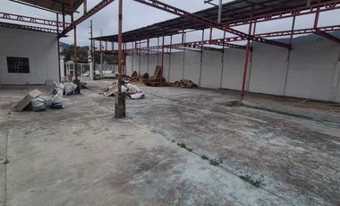 Terreno en Alquiler en el Norte de Guayaquil,  Cerca Ceibos, 1 Oficina,  2 Baños.