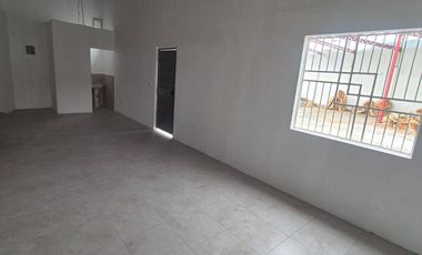 Terreno en Alquiler en el Norte de Guayaquil,  Cerca Ceibos, 1 Oficina,  2 Baños.