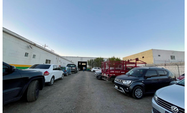 BODEGA EN VENTA SOBRE AV. OASIS