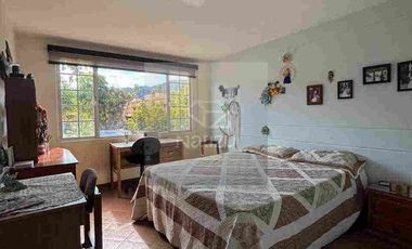 Casa Unifamiliar en urbanización cerrada