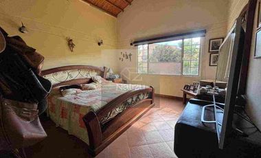 Casa Unifamiliar en urbanización cerrada