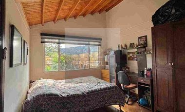 Casa Unifamiliar en urbanización cerrada