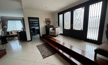 Alquilo o Vendo Casa Santa Cecilia 4 dormitorios y piscina, sin amoblar
