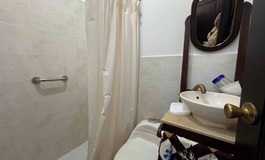 Alquilo o Vendo Casa Santa Cecilia 4 dormitorios y piscina, sin amoblar