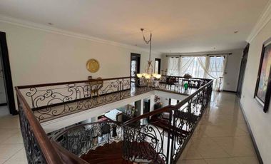 Alquilo o Vendo Casa Santa Cecilia 4 dormitorios y piscina, sin amoblar