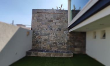RENTA DE CASA EN VILLAS DEL CAMPESTRE CON ALBERCA