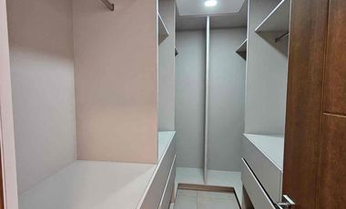 ICON BAY-MOCOLI SAMBORONDON KM6, Alquilo Hermoso departamento 3 dormitorios $2500.