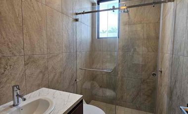 ICON BAY-MOCOLI SAMBORONDON KM6, Alquilo Hermoso departamento 3 dormitorios $2500.