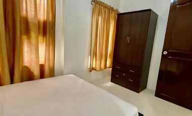 Furnished Townhouse for rent with 2 bedrooms and pool in Malabanias
