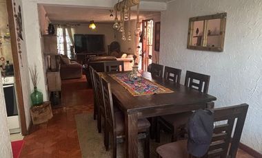 SE VENDE LINDA Y SOLIDA CASA DE 3D 1B 1E 171MTS2 COMUM ÑUÑOA