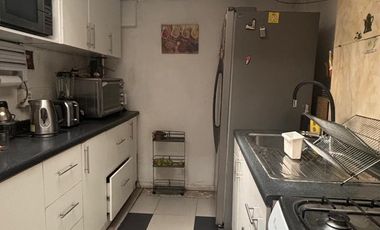 SE VENDE LINDA Y SOLIDA CASA DE 3D 1B 1E 171MTS2 COMUM ÑUÑOA