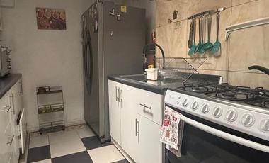 SE VENDE LINDA Y SOLIDA CASA DE 3D 1B 1E 171MTS2 COMUM ÑUÑOA