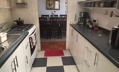 SE VENDE LINDA Y SOLIDA CASA DE 3D 1B 1E 171MTS2 COMUM ÑUÑOA