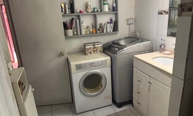 SE VENDE LINDA Y SOLIDA CASA DE 3D 1B 1E 171MTS2 COMUM ÑUÑOA