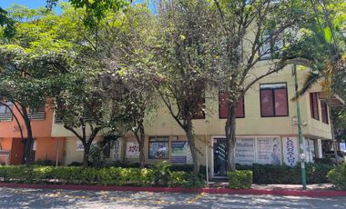 RENTA EDIFICIO 1o. y 2o. Piso 200m. IDEAL ESCUELA, OFICINAS DE GOBIERNO, etc.