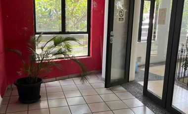 RENTA EDIFICIO 1o. y 2o. Piso 200m. IDEAL ESCUELA, OFICINAS DE GOBIERNO, etc.