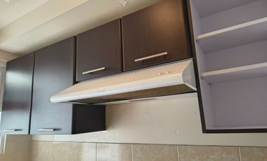 Hermosa casa amplias con 3 baños completos en cluster tipo de casa Semi residencial con jardín, vigilancia y portón eléctrico