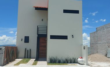 CASA NUEVA EN PREVENTA EN TEQUISQUIAPAN, EN FRACCIONAMIENTO PRIVADO, PORTÓN ELÉCTRICO, VIGILANCIA DURANTE EL DÍA.