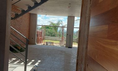 CASA NUEVA EN PREVENTA EN TEQUISQUIAPAN, EN FRACCIONAMIENTO PRIVADO, PORTÓN ELÉCTRICO, VIGILANCIA DURANTE EL DÍA.