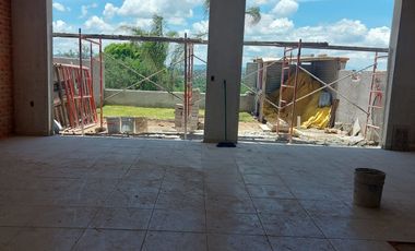 CASA NUEVA EN PREVENTA EN TEQUISQUIAPAN, EN FRACCIONAMIENTO PRIVADO, PORTÓN ELÉCTRICO, VIGILANCIA DURANTE EL DÍA.