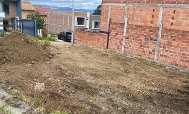 Lote Esquinero con Planos Aprobados Listo para Construie