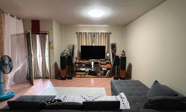 93083 - ขายทาวน์เฮ้าส์ หมู่บ้านเดอะพาลาซโต้ พื้นที่ใหญ่ 30.1 ตรว. หน้ากว้าง 7 เมตร จอดรถได้ 2 คัน แบบสบายๆ ราคาสุดคุ้ม ทำเลดีเลิศ ใกล้แหล่งงาน