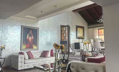 Venta casa campestre moderna con piscina en MIRAVALLE 2