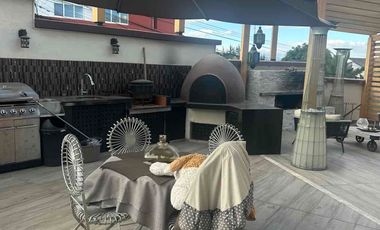 Venta casa campestre moderna con piscina en MIRAVALLE 2