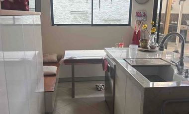 Venta casa campestre moderna con piscina en MIRAVALLE 2