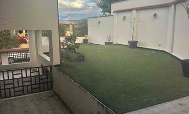 Venta casa campestre moderna con piscina en MIRAVALLE 2