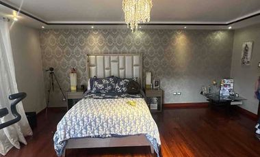 Venta casa campestre moderna con piscina en MIRAVALLE 2