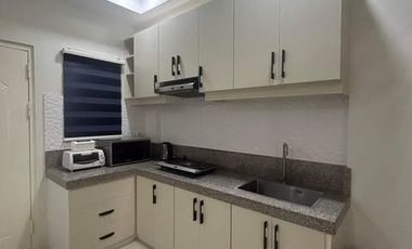 Fully Furnished 3 bedrooms townhouse with common swimming pool for rent in Malabanias Angeles City