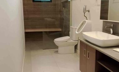 Modern Stylish Bungalow House for Lease in San Lorenzo Village Makati PP CODE L1558
